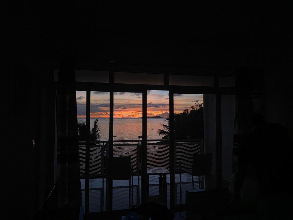 Hôtel Diamond Plaza à Grand Anse  Extérieur photo